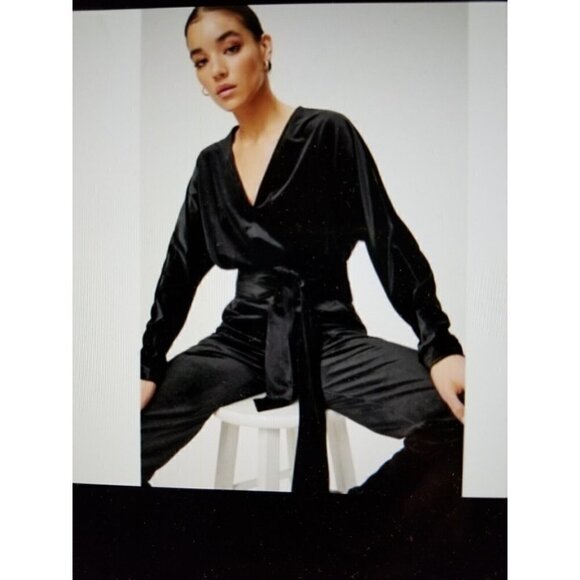Good American Rib Velvet Wrap Top Plunging Deep V-Neck Long Sleeve Belted 1/S - Picture 1 of 7